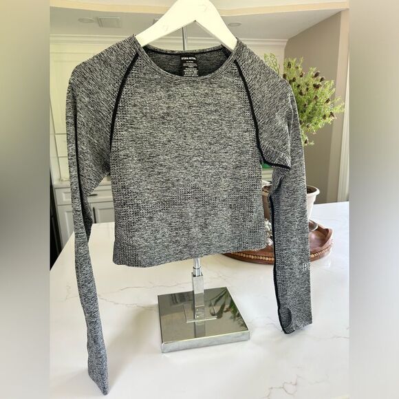 Pink Activewear 3 Tops Seamless Collection size Medium EUC - Picture 6 of 16